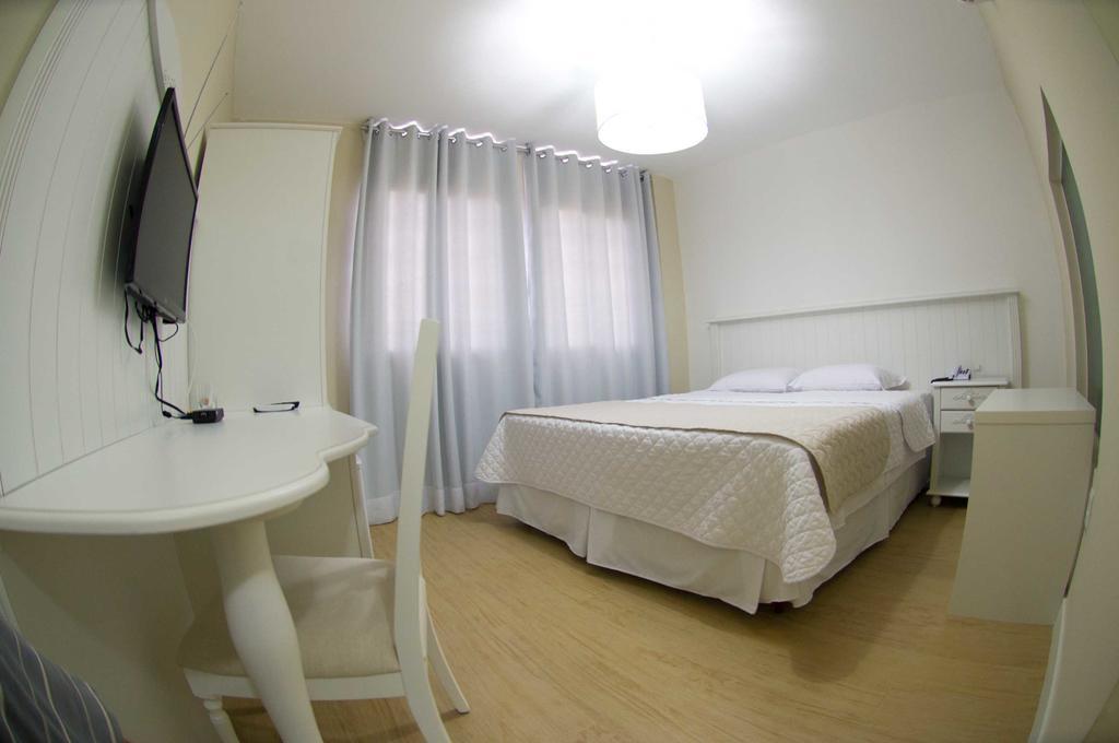 Hotel Oma Zita Forquilhinha Bagian luar foto