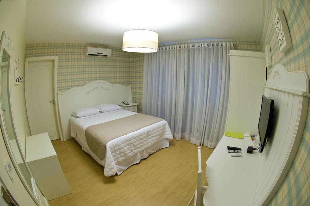 Hotel Oma Zita Forquilhinha Bagian luar foto