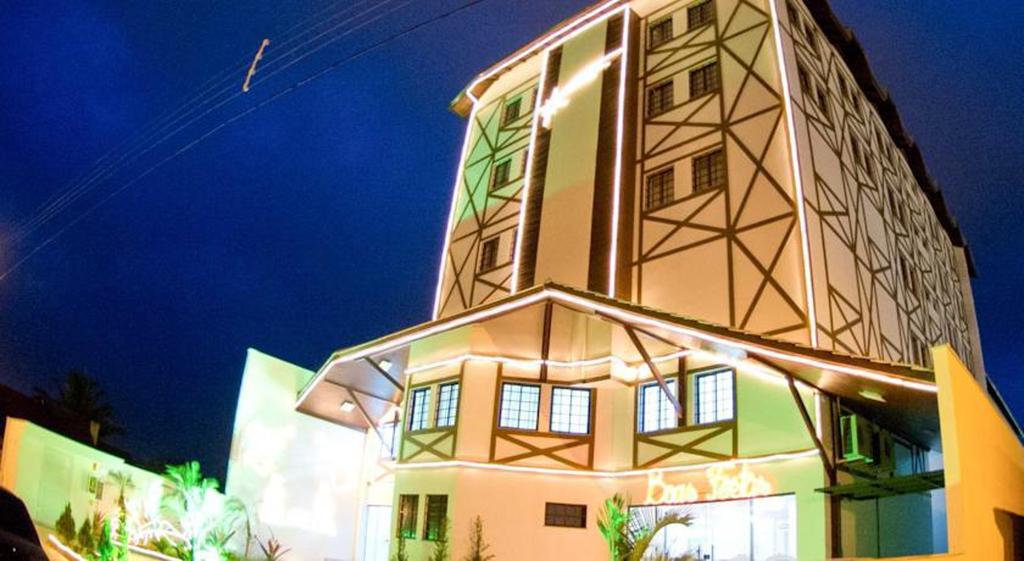 Hotel Oma Zita Forquilhinha Bagian luar foto