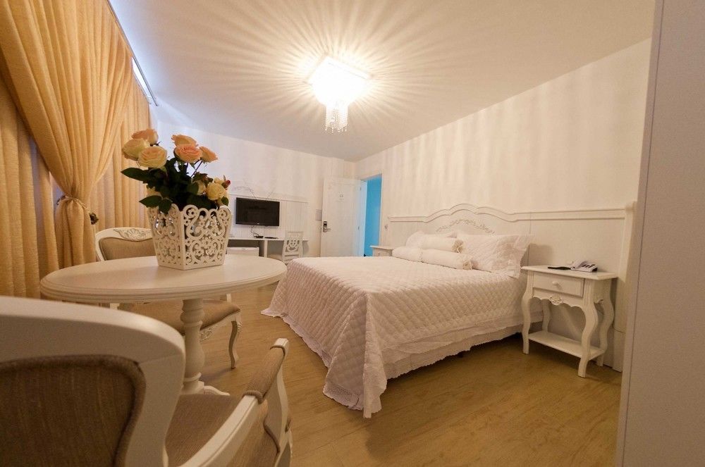 Hotel Oma Zita Forquilhinha Bagian luar foto